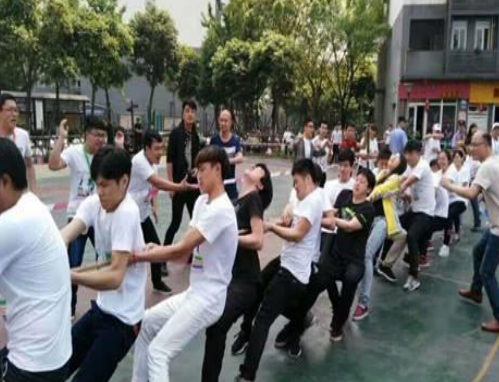 重庆招聘翊宝诚招操作工4000+包吃住+坐着上