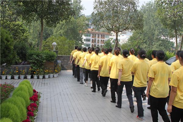 重庆招聘安保员_秀泉映月温泉花园酒店招聘安