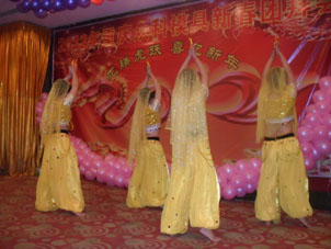 重庆招聘普工(注塑工,包吃住)_重庆众科科技有