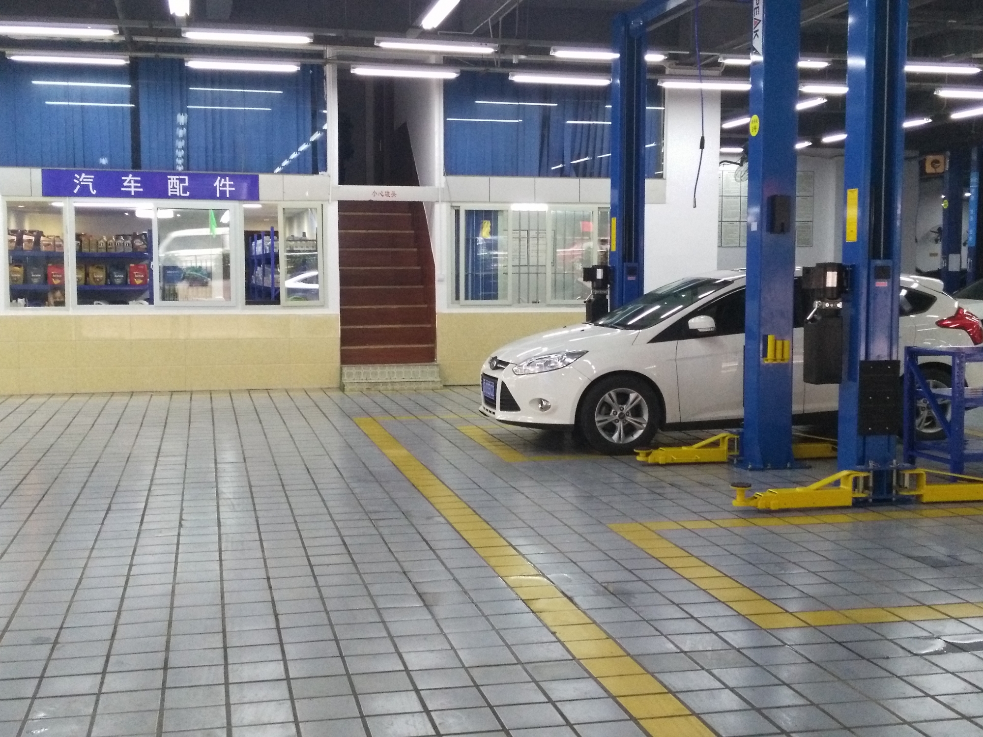 重庆汽车维修机电工职位招聘_吉众汽车修理厂招聘信息-快米找工作招聘